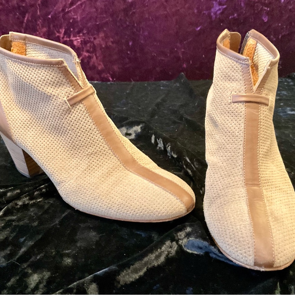 Beige/Tan Booties